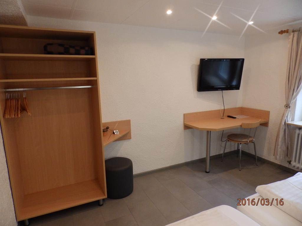 H41 Inn Hotel Garni Freiburg (Adults Only) Гунделфинген Екстериор снимка