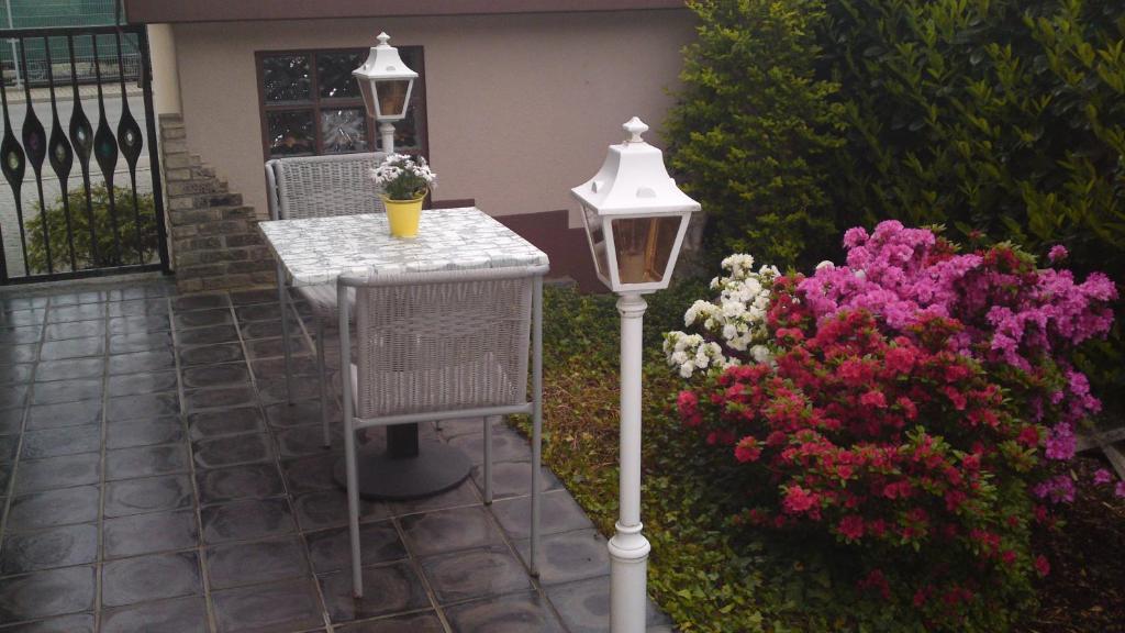 H41 Inn Hotel Garni Freiburg (Adults Only) Гунделфинген Екстериор снимка