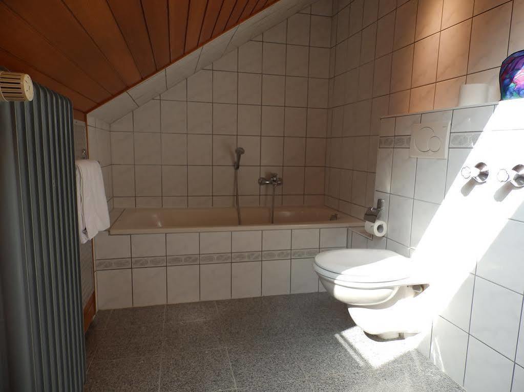 H41 Inn Hotel Garni Freiburg (Adults Only) Гунделфинген Екстериор снимка