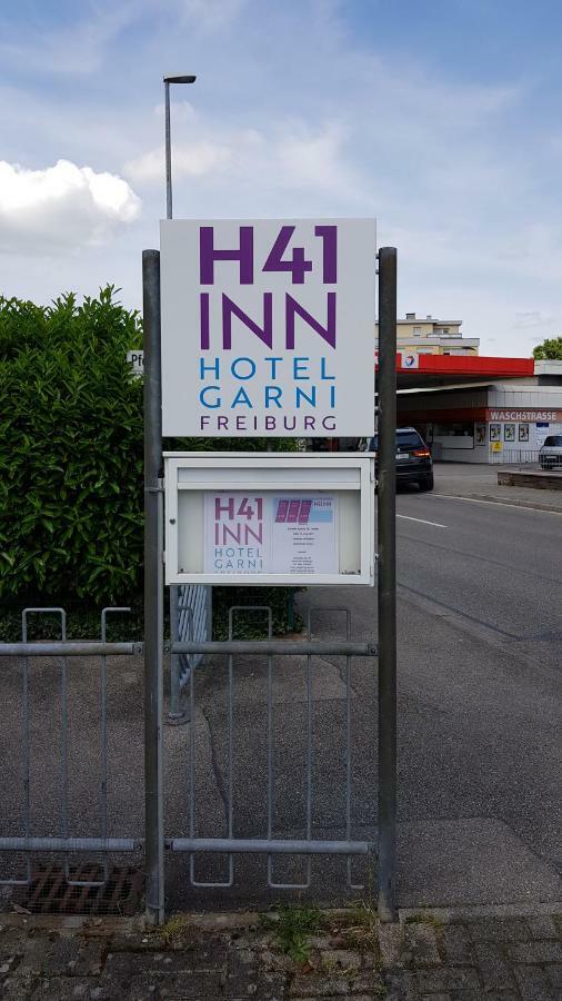 H41 Inn Hotel Garni Freiburg (Adults Only) Гунделфинген Екстериор снимка