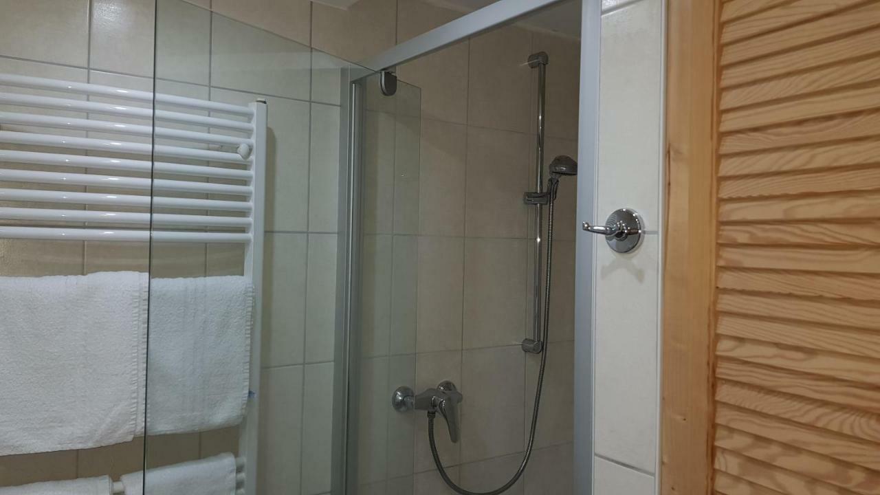 H41 Inn Hotel Garni Freiburg (Adults Only) Гунделфинген Екстериор снимка
